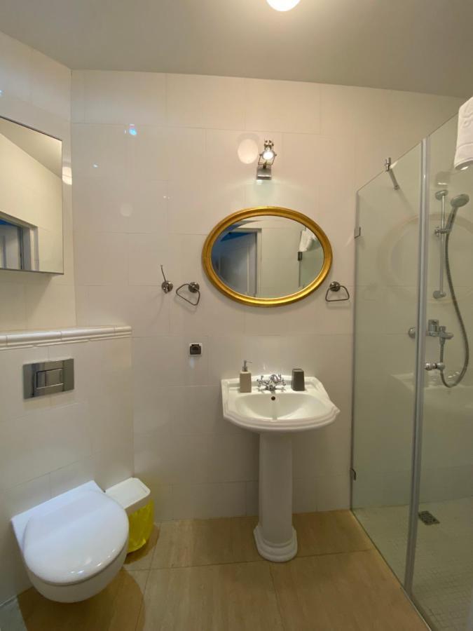 Krzysin Hotel Podkowa Leśna Buitenkant foto